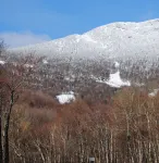 Jay River Front Three Bedroom. 2 miles to Jay Peak