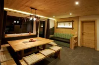 Mountain chalet for holidays with family and friends in the Zillertal Hotels in Fugenberg