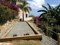 Honeymoon/Romantic Private Suite with Ocean View & Pool; Over 150 5 Star Reviews