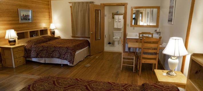 Whittaker's Motel & Historic Bunkhouse Hotels in Pierce County