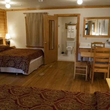 Whittaker's Motel & Historic Bunkhouse Отели в г. Ашфорд