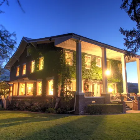 Warm Springs Inn & Winery