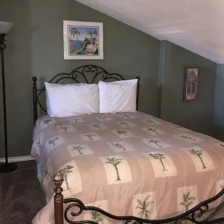 Lake Travis Waterfront - Outstanding Views, Boat Dock/Deep Water, Walk to Pool