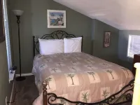 Lake Travis Waterfront - Outstanding Views, Boat Dock/Deep Water, Walk to Pool