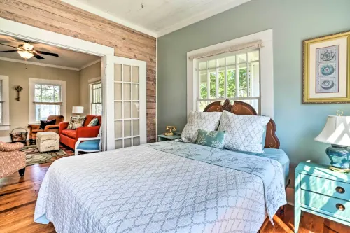 'Moon Pie Cottage' Near Downtown Ocean Springs! - Strand