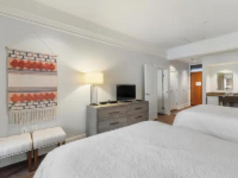 Village Suites Bay Harbor Hotels in Petoskey