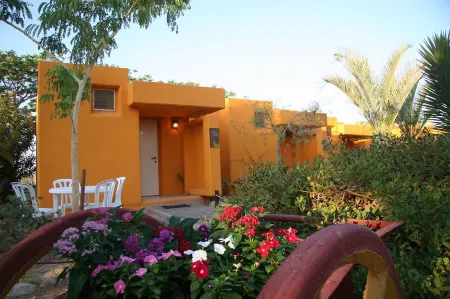 Elifaz Kibbutz Desert Hospitality Отели в г. Хевель-Эйлот