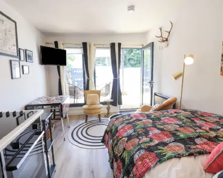 Creed Cabin Hotels in Stornoway