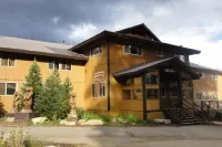 Montecito Sequoia Lodge - Lodges