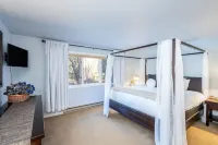 Riverside Dream! Quiet Spot w Deck, 5 Min Walk to Gondola & Main St, Condo