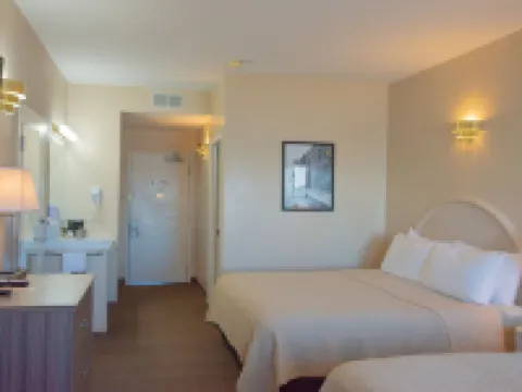 West Bank Inn Hotels in Celina