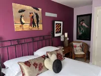 20 Keay Heights Hotels in Treverbyn