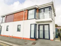7 Marina View - parking