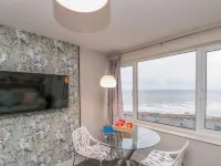 Apt 7 @ Hunter's Quay Hotels near British Heart Foundation