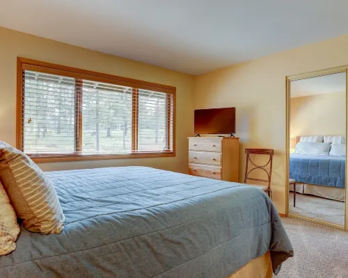 16 Yellow Pine Hotels in Sunriver