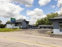 Hillsboro Inn & Suites Hotels in Liberty Township
