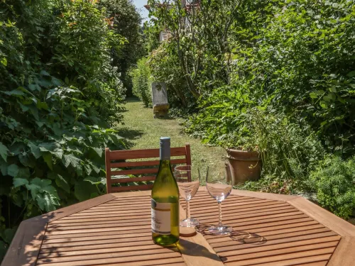 Garden Cottage - Bãi đậu xe