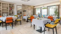 Le Place Neuve - 3-نجوم