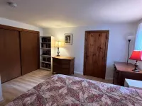 Jordan Bay Getaway Limit 8 Home Hotels in Standish