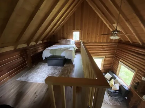 Cute Cozy Cabin