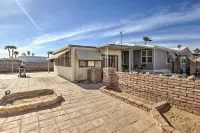 Cozy Yuma Retreat w/ Furnished Patio & Grill! - Kitchens