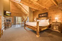 The Lodges at Sunset Village Hotels in McHenry