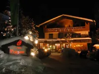 普萊根特酒店 - 泳池