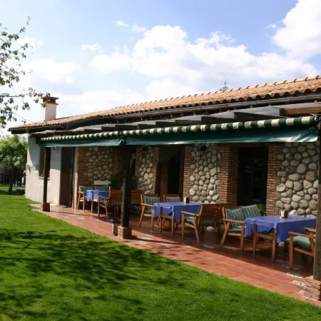 El Canchal de la Gallina -Cafetería -Aparcamiento Gratis - Jacuzzi