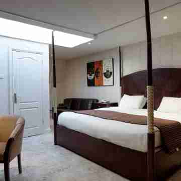 The Cathedral Hotel Rooms