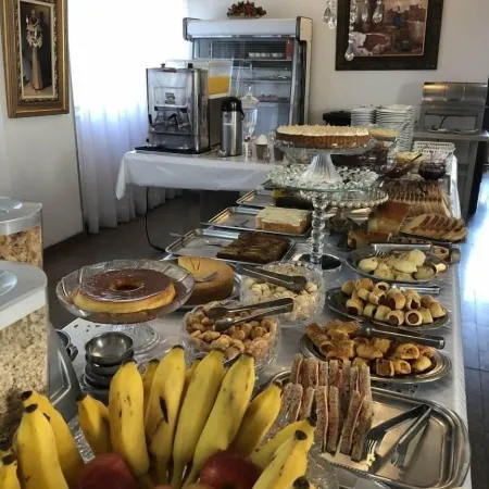 Colle Tourist Hotel Luxo