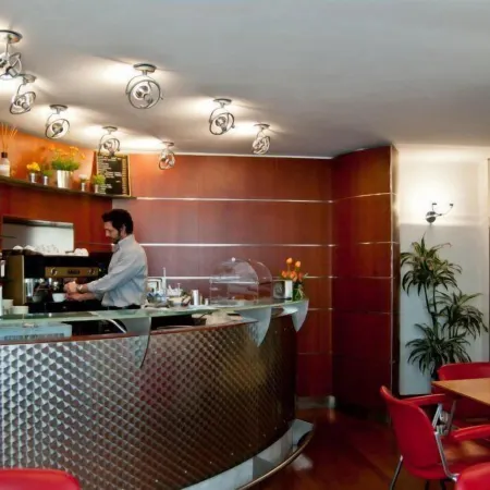 Hotel Boston Отели рядом с достопримечательностью «Стадион имени Армандо Пикки»
