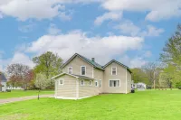 Walk to Beach! Sodus Point Escape w/ Private Yard - Homestays