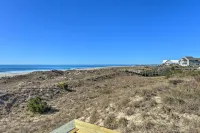 Emerald Isle Resort-Style Condo Walk to Beaches! - Havudsigt
