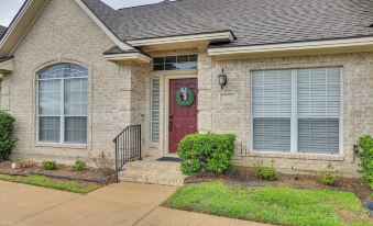 College Station Retreat Near Texas A and M!