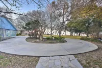 10 Mi to New Braunfels: Waterfront Seguin Gem - Homestays