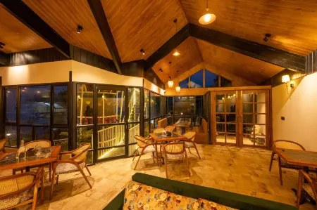 Arcadia Heritage Resort Отели рядом с достопримечательностью «Dhirdham temple»