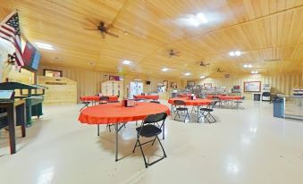 Ellipse Global Lodge