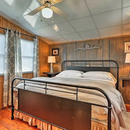 Outer Banks Island Cottage - 1 Mi to Frisco Beach!