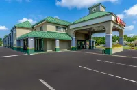 Econo Lodge Hotels near Crowfield Plaza