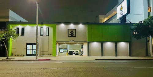 Deluxe Inn Hawthorne/ LAX Hotels in Hawthorne