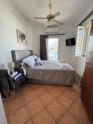 Kaloniki Rooms & Suites Hotels in Mirties