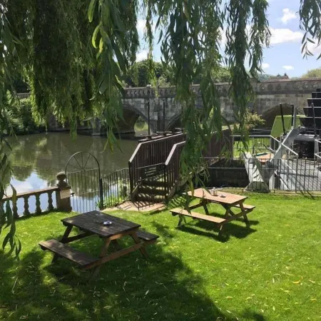 Old Mill Hotel & Lodge