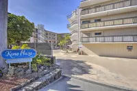 Centrally Located Kailua-Kona Condo w/ Lanai!