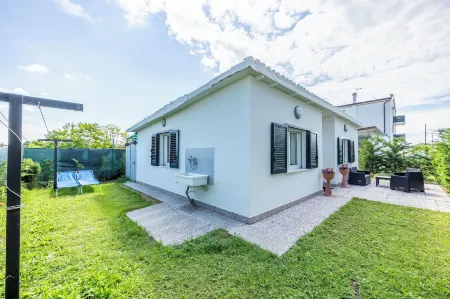 Villetta ai Pini by Venicevillas