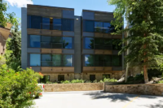 Heated Pool and Stunning Views - Stylish Retreat