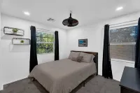 Cuban inspired Mid Term Rental in the heart of Gilbert