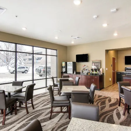 Cobblestone Inn & Suites - Menomonie/UW-Stout