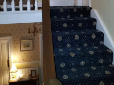 Crescent Lodge Guest House