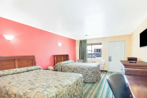 Knights Inn Paris Отели в г. Пэрис