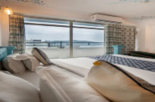 โรงแรมวิวทะเลสาบ - บนทะเลสาบพิชโลล่า โรงแรมในอุเดเปอร์